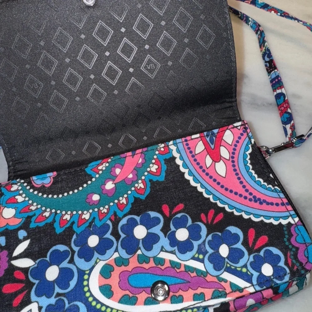 NWT Vera Bradley All in One Wristlet, Purse, Wallet crossbody - Picture 4 of 6